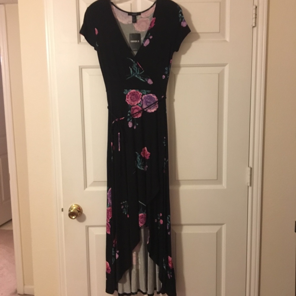 Forever 21 | Black floral faux wrap dress